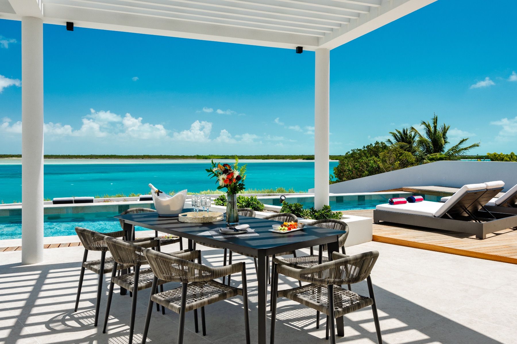 Bash villa photo.